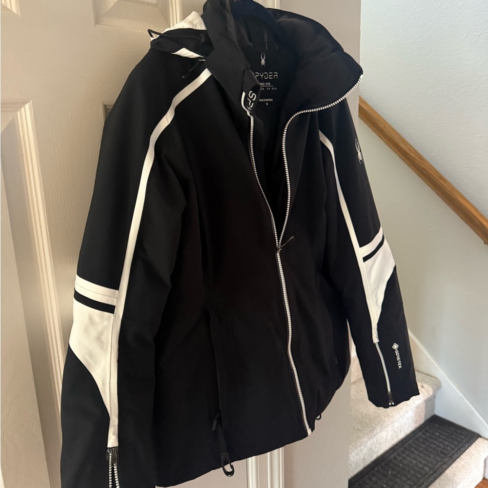 Spyder Black and White Hooded Ski Jacket
